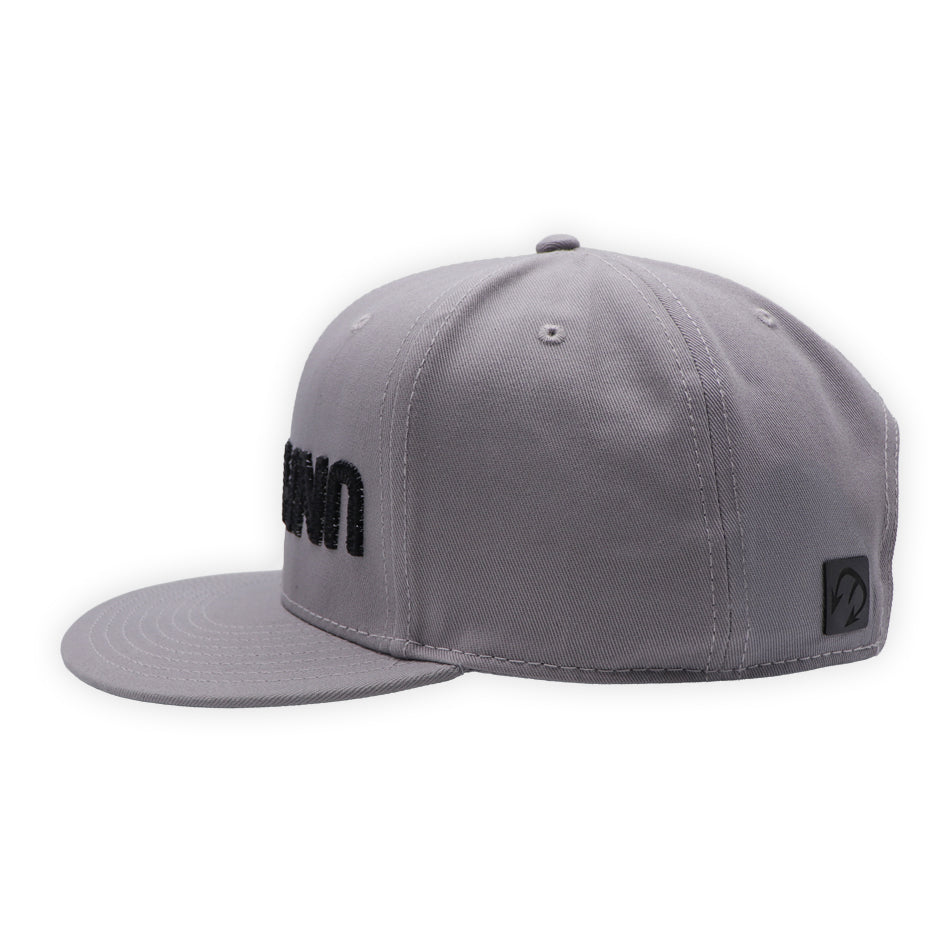 "UNHINGED" CHAIN PUFF SNAPBACK
